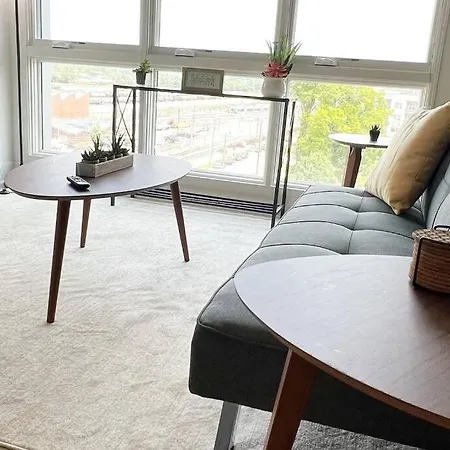 Studio Apartment, Queen Bed, Wifi, Kitchen, Washer & Dryer In Charlotte Exterior photo